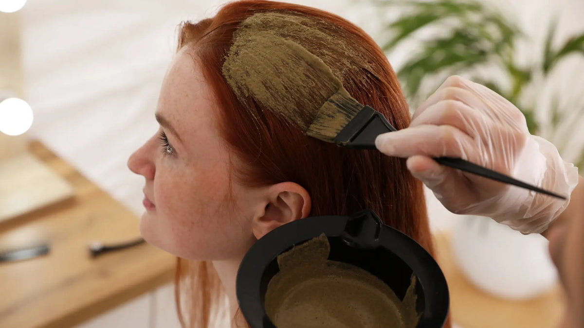 Tendencias de henna para el cabello en 2025: Lo que está de moda en redes sociales Radhe Shyam