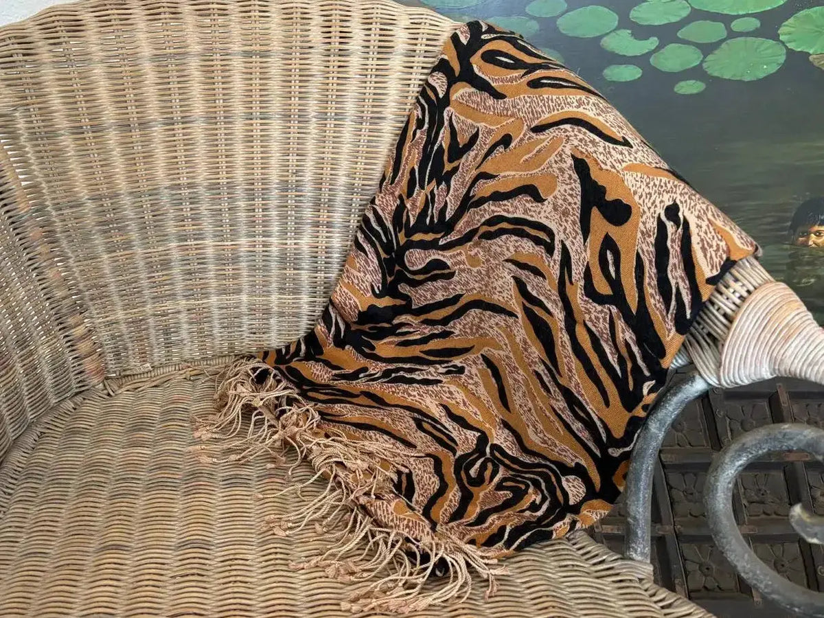 Pashminas de estampados animales de cashmere y seda Radhe Shyam