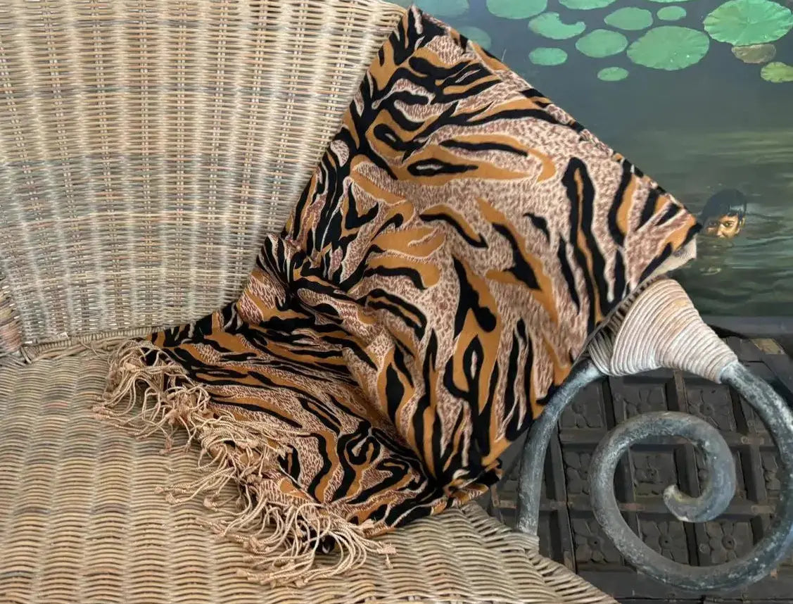 Pashminas de estampados animales de cashmere y seda Radhe Shyam
