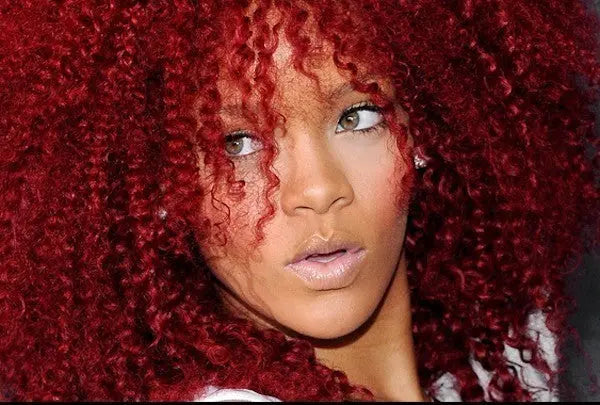El cabello natural de Rihanna: cómo lograr su estilo saludable con henna Radhe Shyam