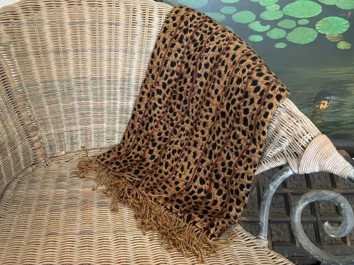 Pashminas de estampados animales de cashmere y seda Radhe Shyam