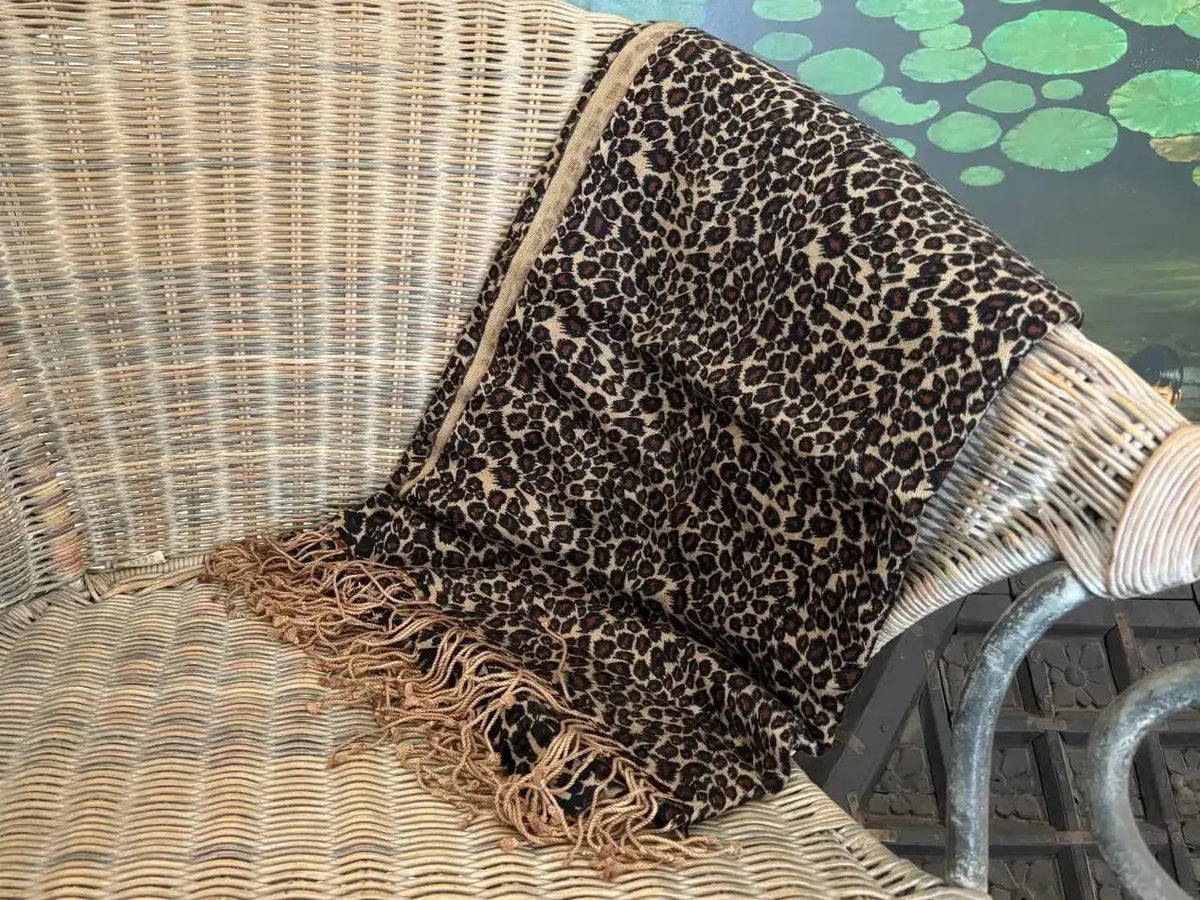 Pashminas de estampados animales de cashmere y seda Radhe Shyam